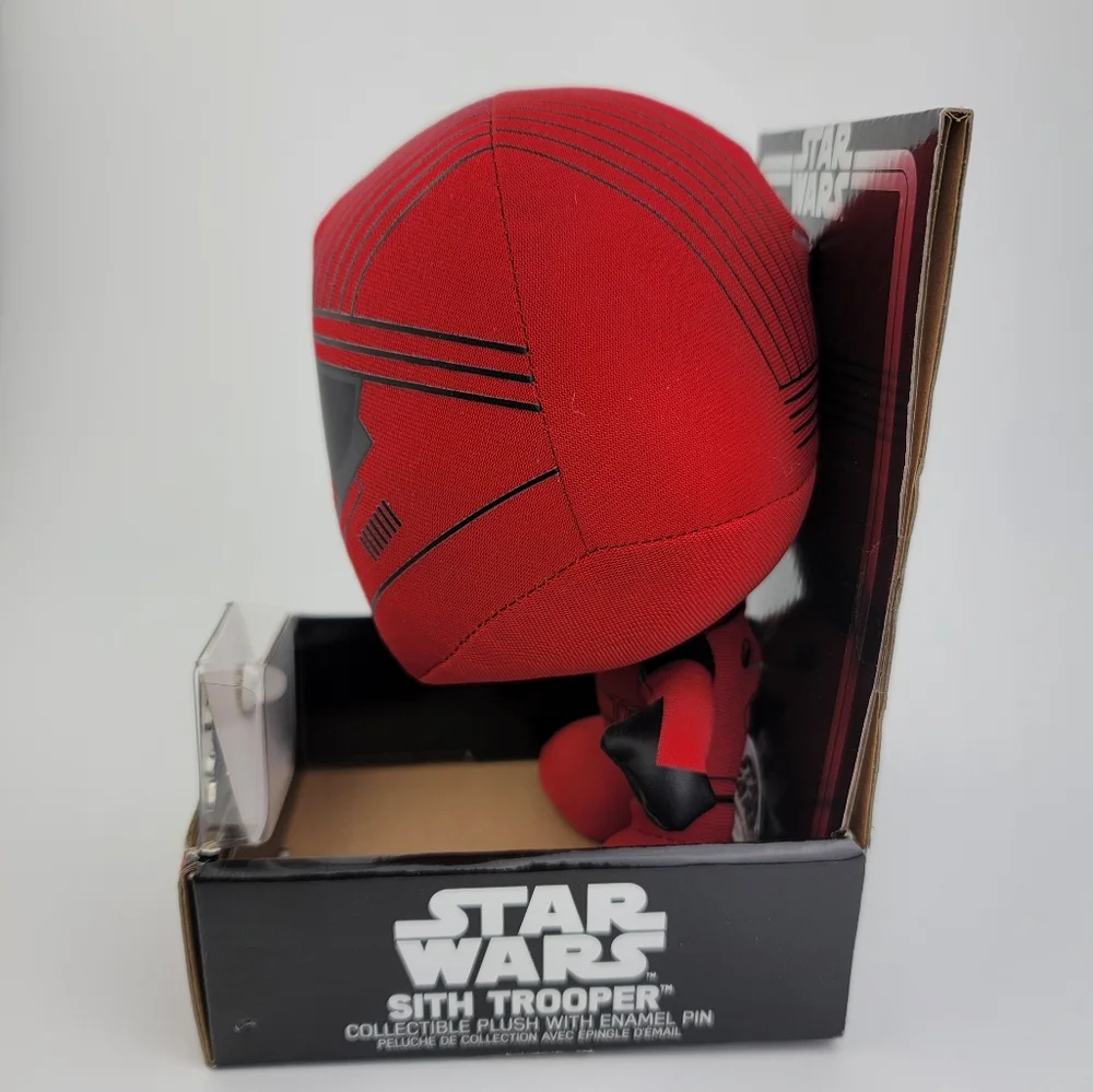 Star Wars C-3PO and Sith Trooper Collectible  Plus With Enamel Pin - Picture 11 of 13